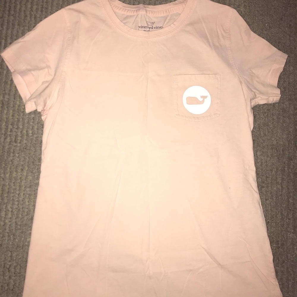 Light pink EDSFTG vineyard vines t-shirt